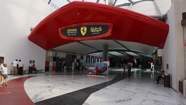 Vacanze a Dubai - Ferrari World