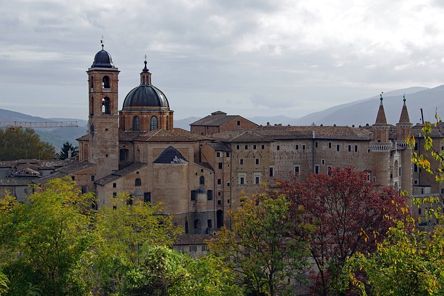 itineraries Marche - Urbino - ducal palace